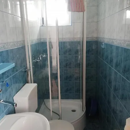 Gucio בית אירוח *